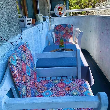 Hotel Family Argo Warna