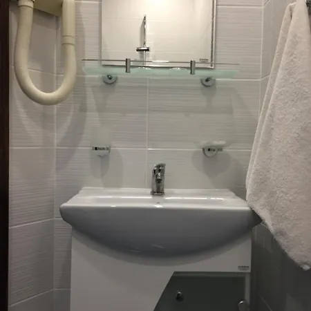 阿尔戈家庭酒店 酒店 瓦爾納